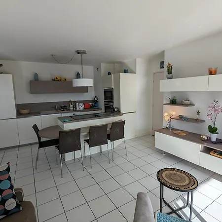 Apartamento - Superbe T3 Avec Terrasse, Piscine Et Parking Securise - 6 Personnes - Fr-1-420-33 *