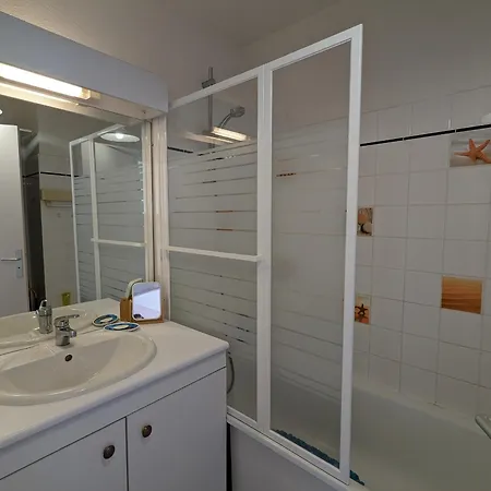 - Superbe T3 Avec Terrasse, Piscine Et Parking Securise - 6 Personnes - Fr-1-420-33 Apartment