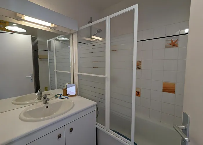 - Superbe T3 Avec Terrasse, Piscine Et Parking Securise - 6 Personnes - Fr-1-420-33 Apartament